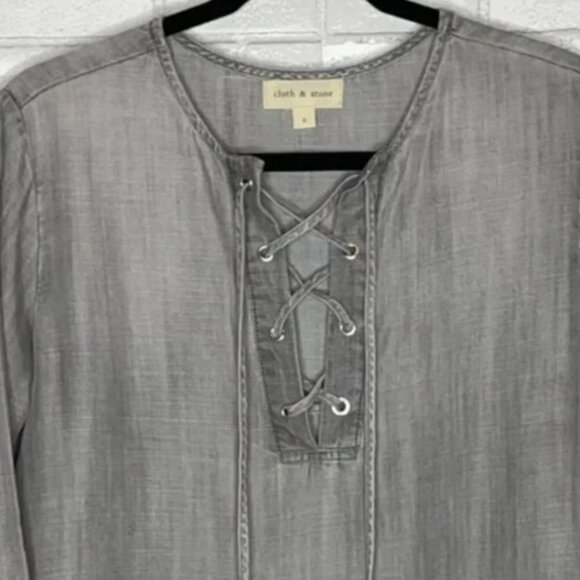 Anthropologie Cloth & Stone Grey Lace Up Blouse - Picture 4 of 10